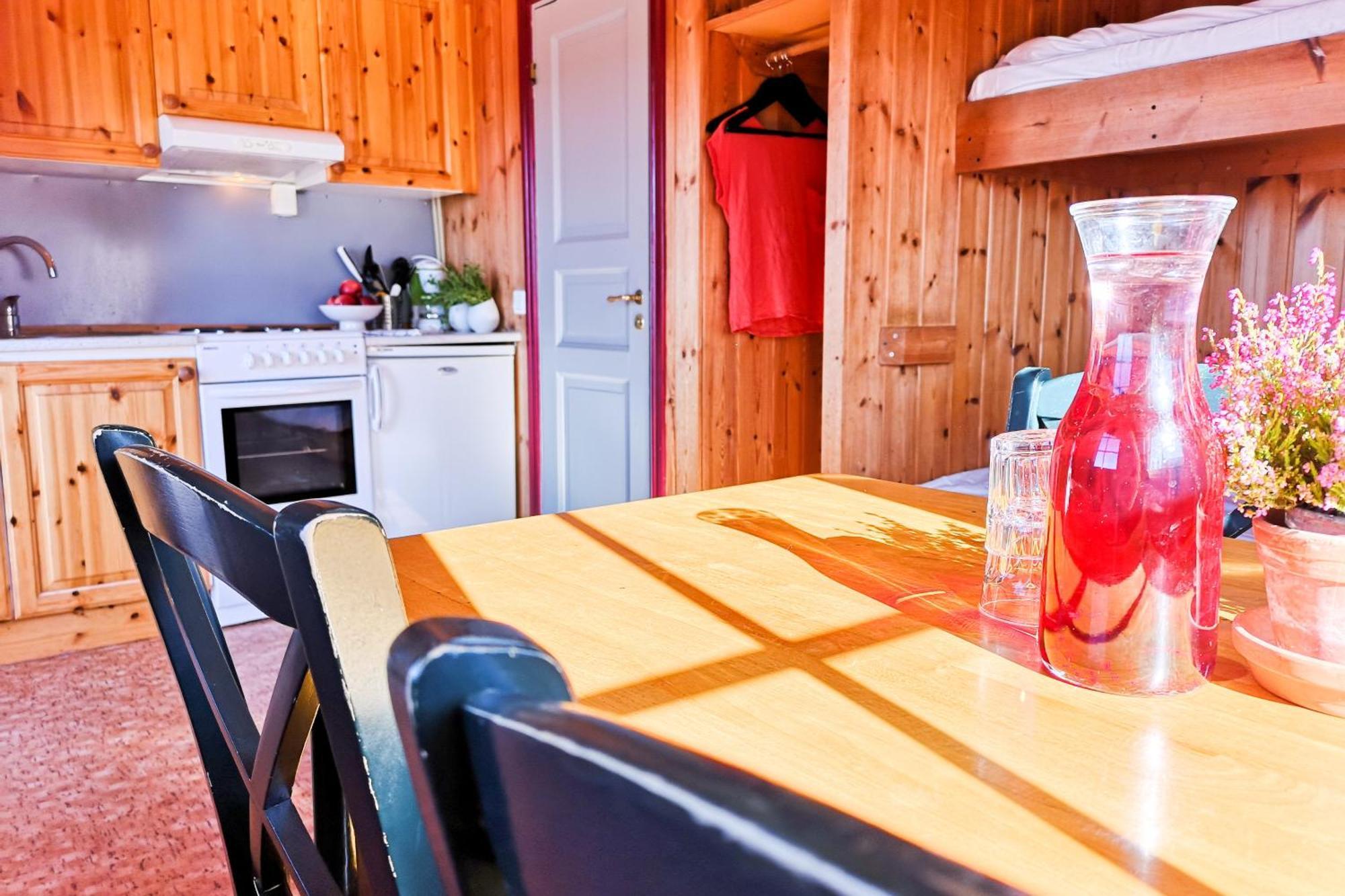 Arjaeng Camping & Stugor Sommarvik Szoba fotó